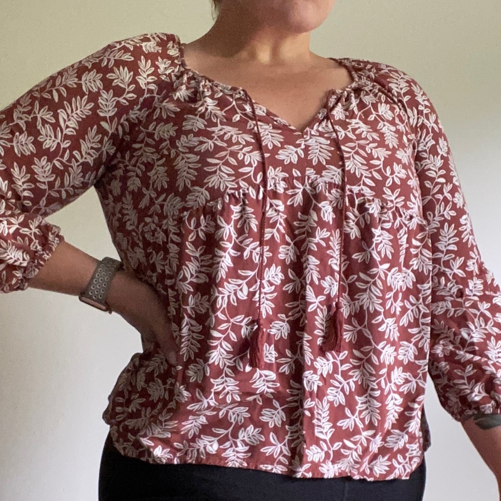 M, Burnt Orange Patterned Old Navy Blouse